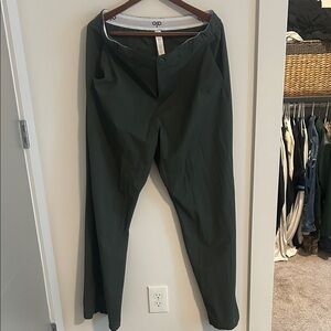 ALO Yoga Dark Green Women's Trousers